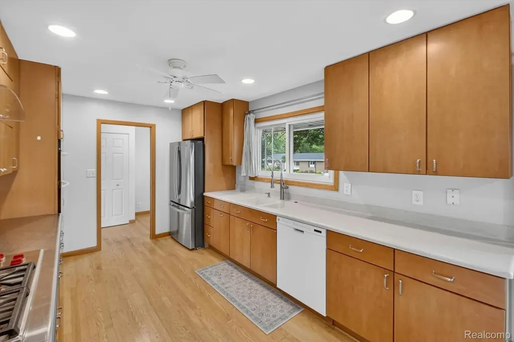 26178 Greythorne Trail Farmington Hills City MI 48334