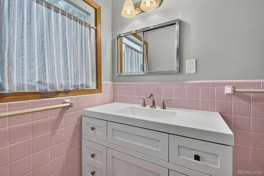 26178 Greythorne Trail Farmington Hills City MI 48334