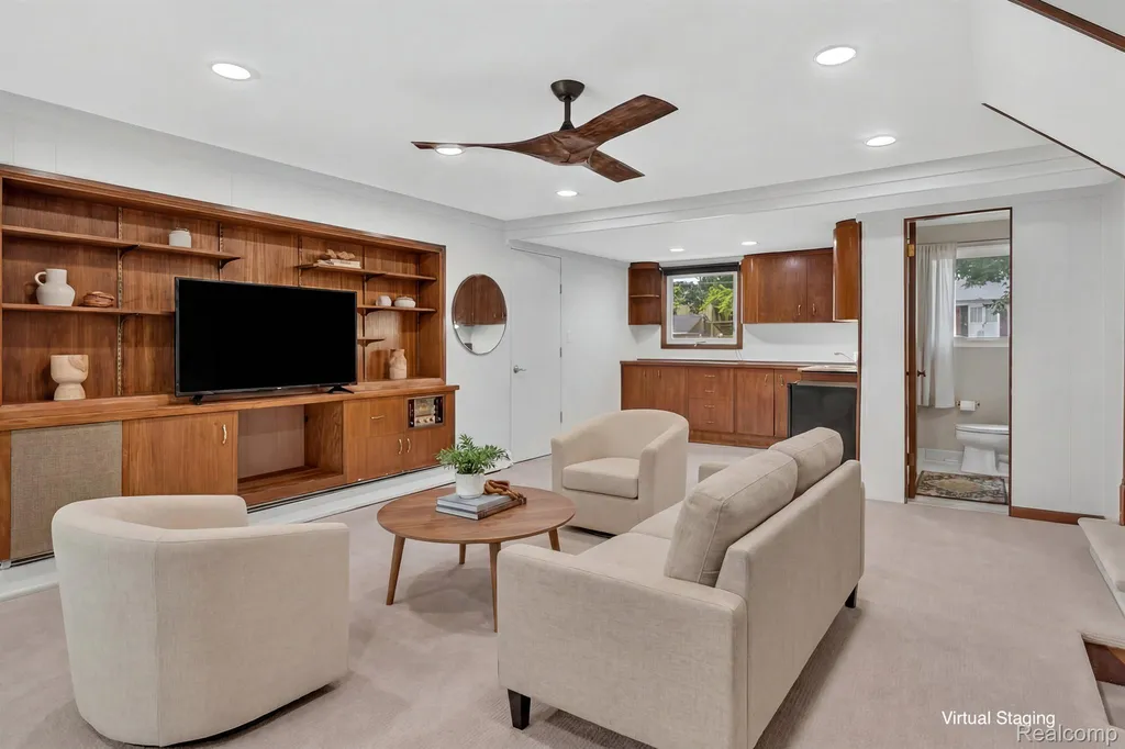 26178 Greythorne Trail Farmington Hills City MI 48334