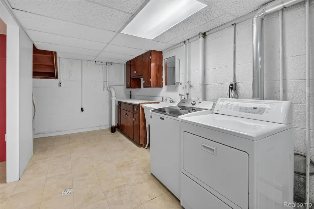 26178 Greythorne Trail Farmington Hills City MI 48334