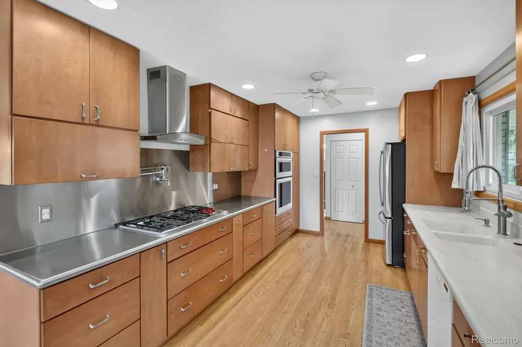 26178 Greythorne Trail Farmington Hills City MI 48334