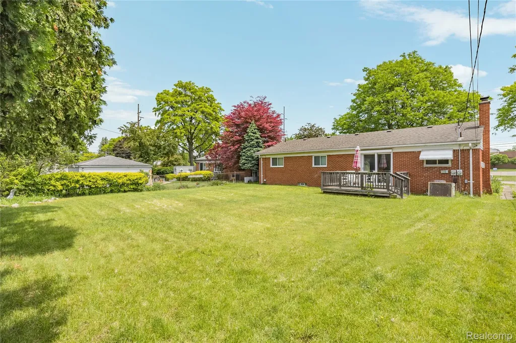 14743 Newburgh Road Livonia City MI 48154