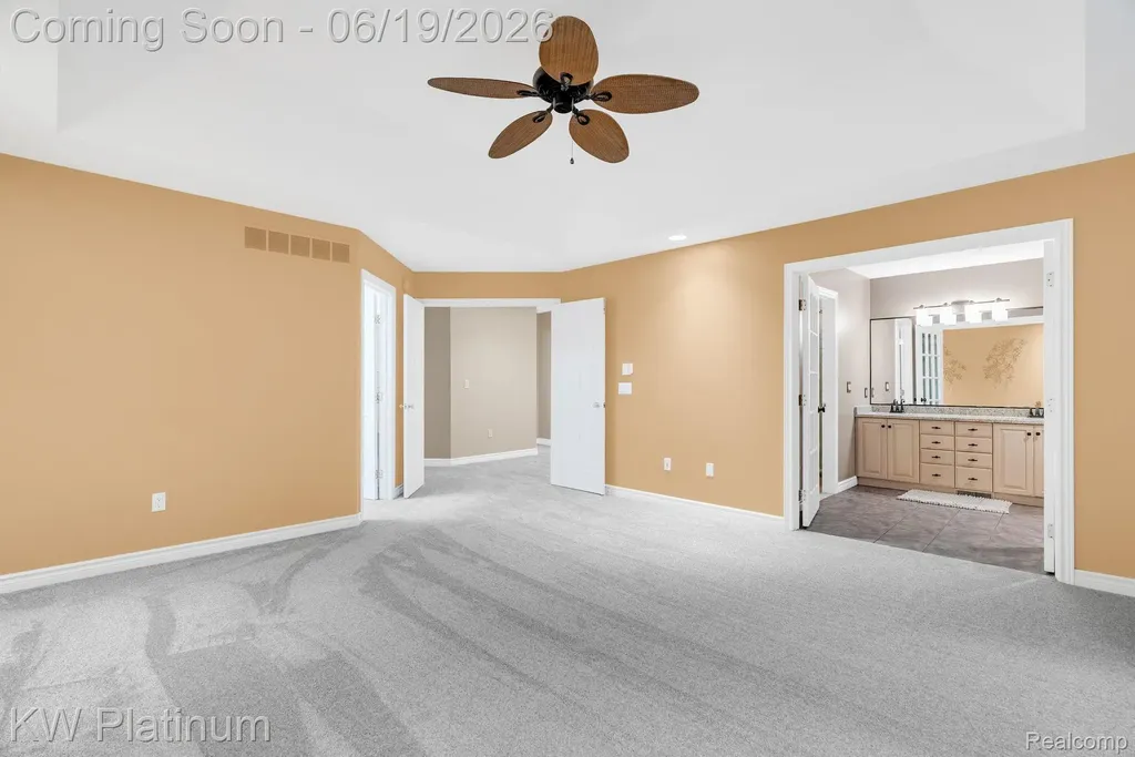 4270 Greenview Circle Fort Gratiot Charter Township MI 48059