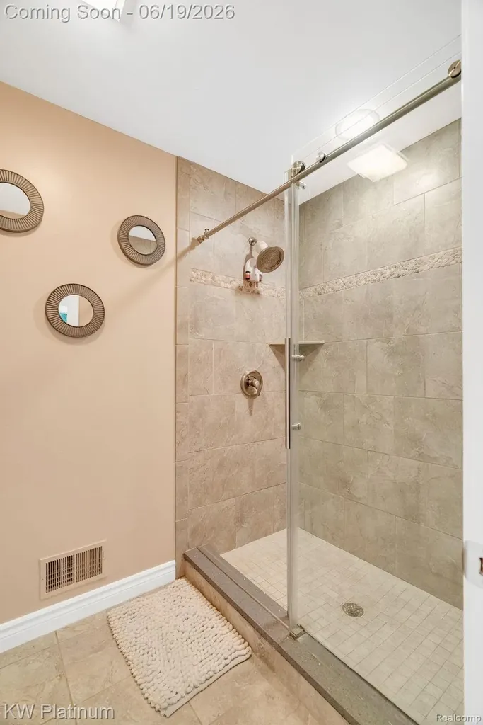 4270 Greenview Circle Fort Gratiot Charter Township MI 48059