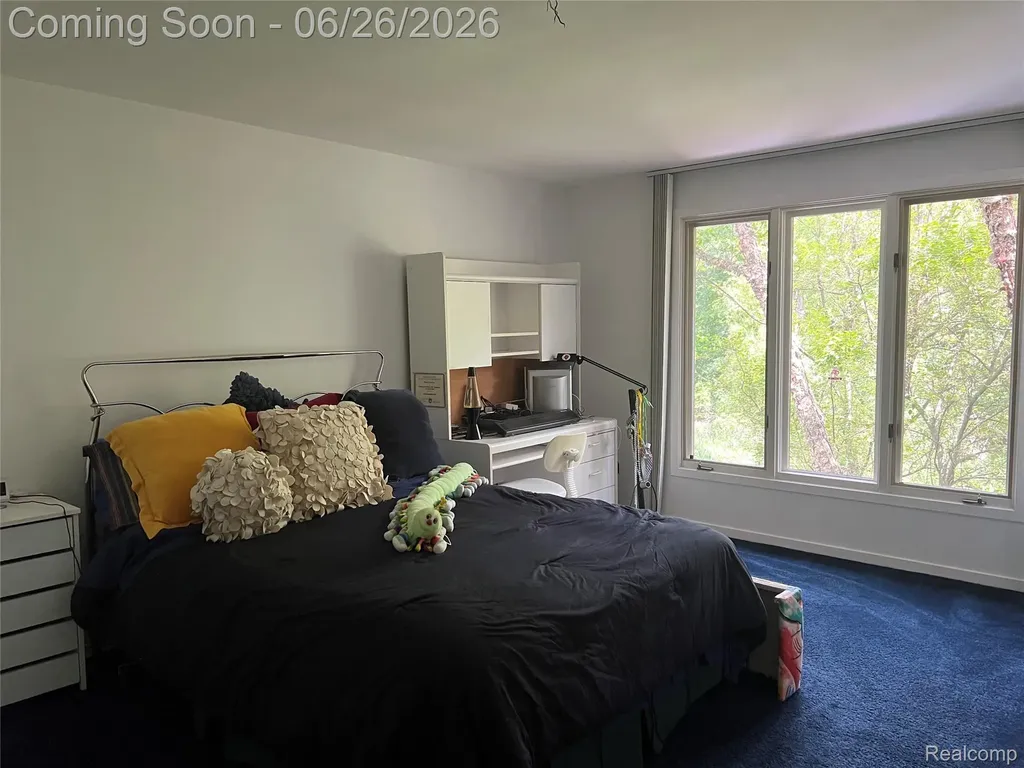 4751 Rolling Ridge Road West Bloomfield Charter Township MI 48323