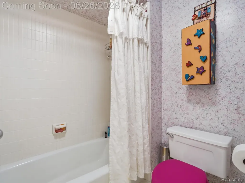 4751 Rolling Ridge Road West Bloomfield Charter Township MI 48323