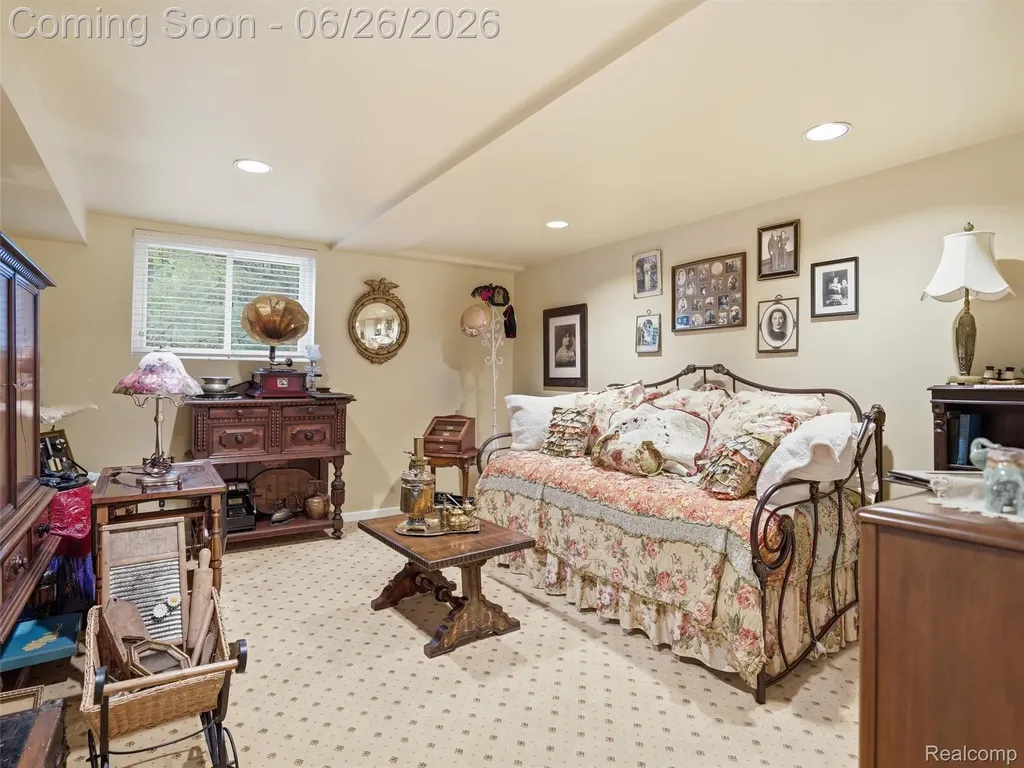 4751 Rolling Ridge Road West Bloomfield Charter Township MI 48323