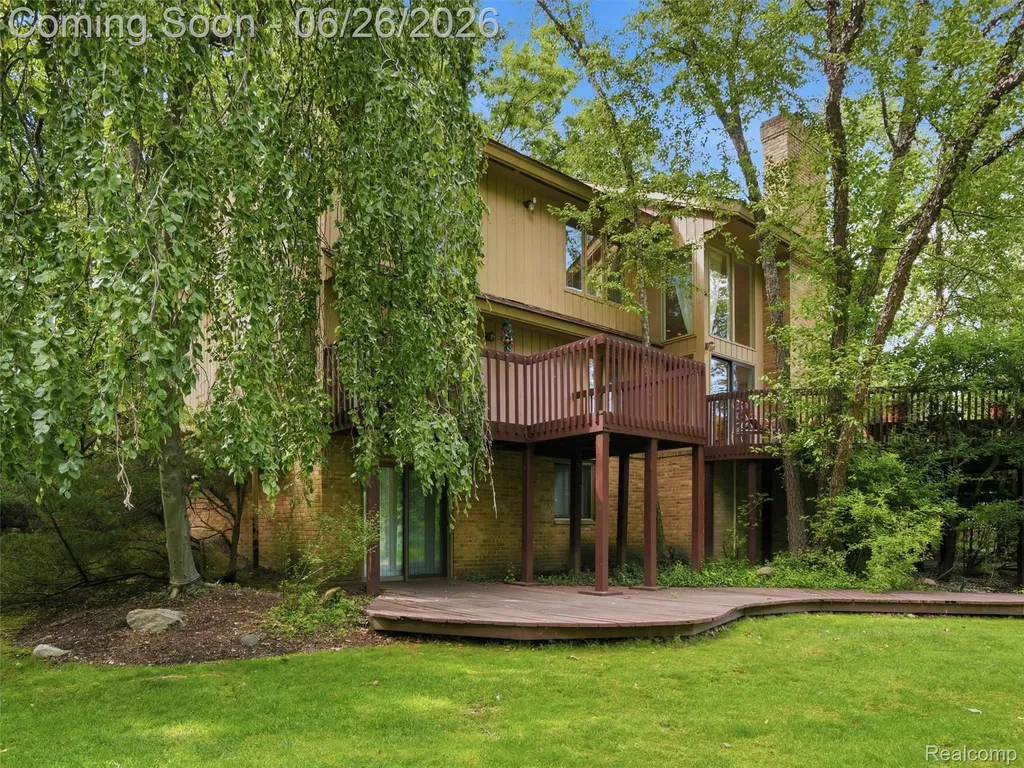 4751 Rolling Ridge Road West Bloomfield Charter Township MI 48323