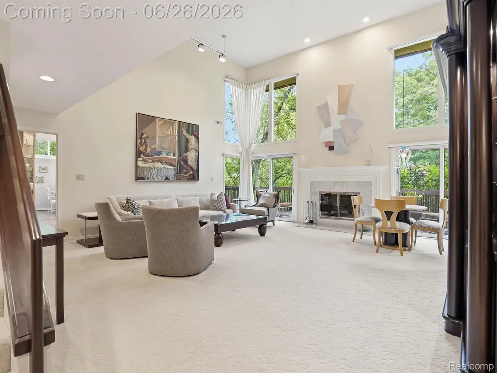4751 Rolling Ridge Road West Bloomfield Charter Township MI 48323