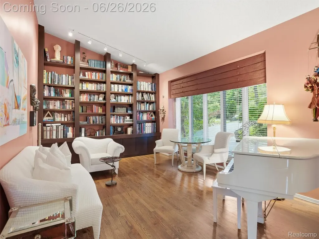 4751 Rolling Ridge Road West Bloomfield Charter Township MI 48323