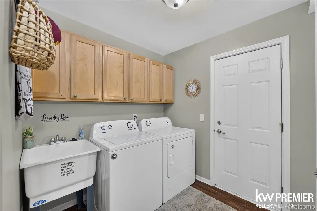551 Indian Oaks Drive Howell City MI 48843