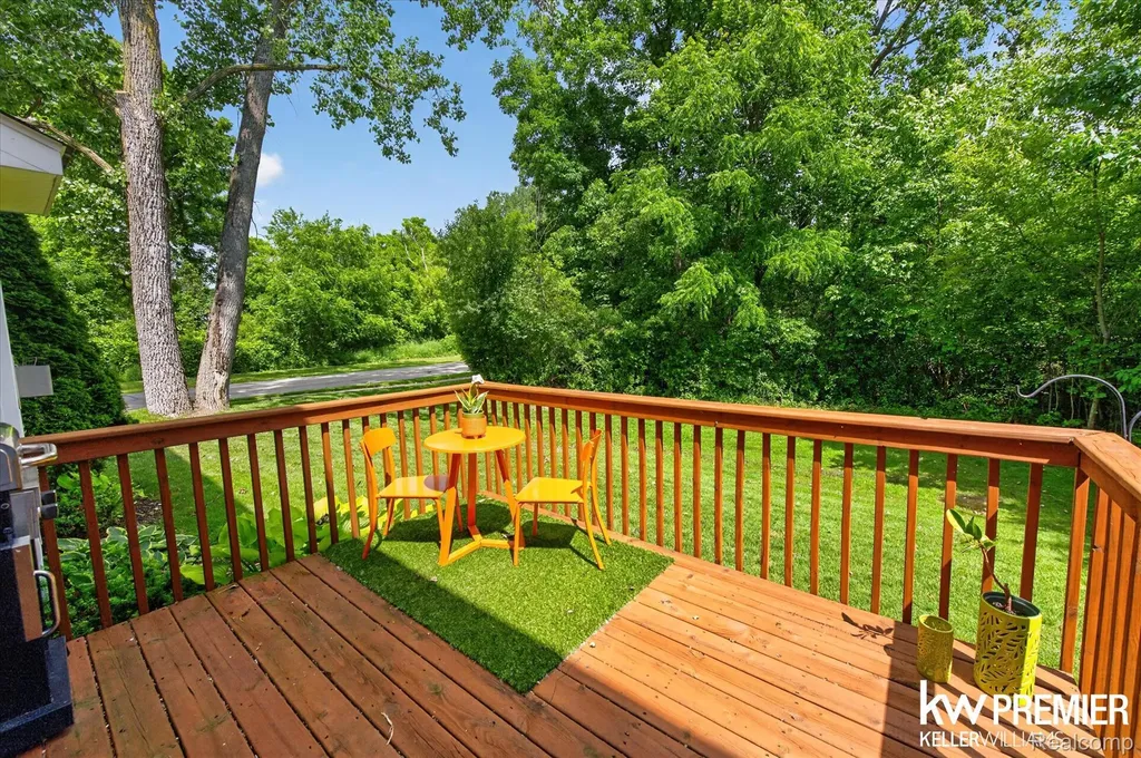 551 Indian Oaks Drive Howell City MI 48843