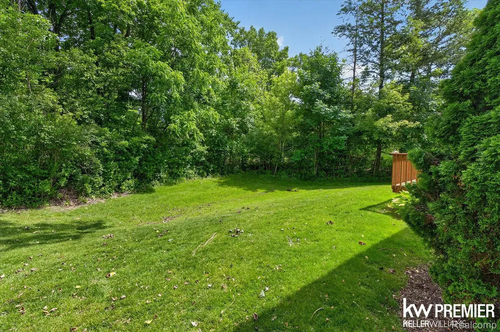 551 Indian Oaks Drive Howell City MI 48843