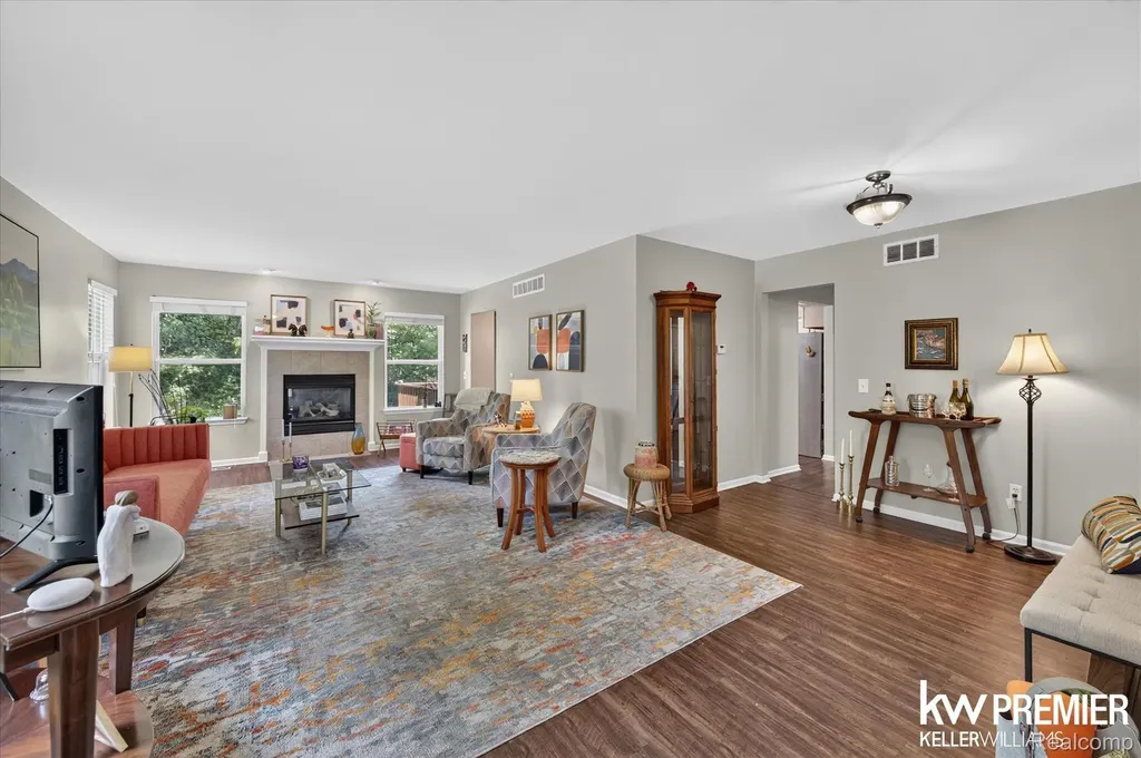 551 Indian Oaks Drive Howell City MI 48843