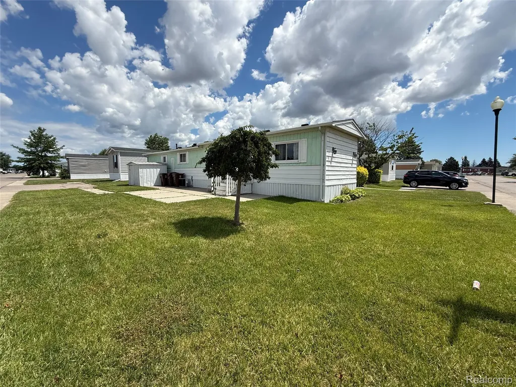 313 Huntington Frenchtown Township MI 48166
