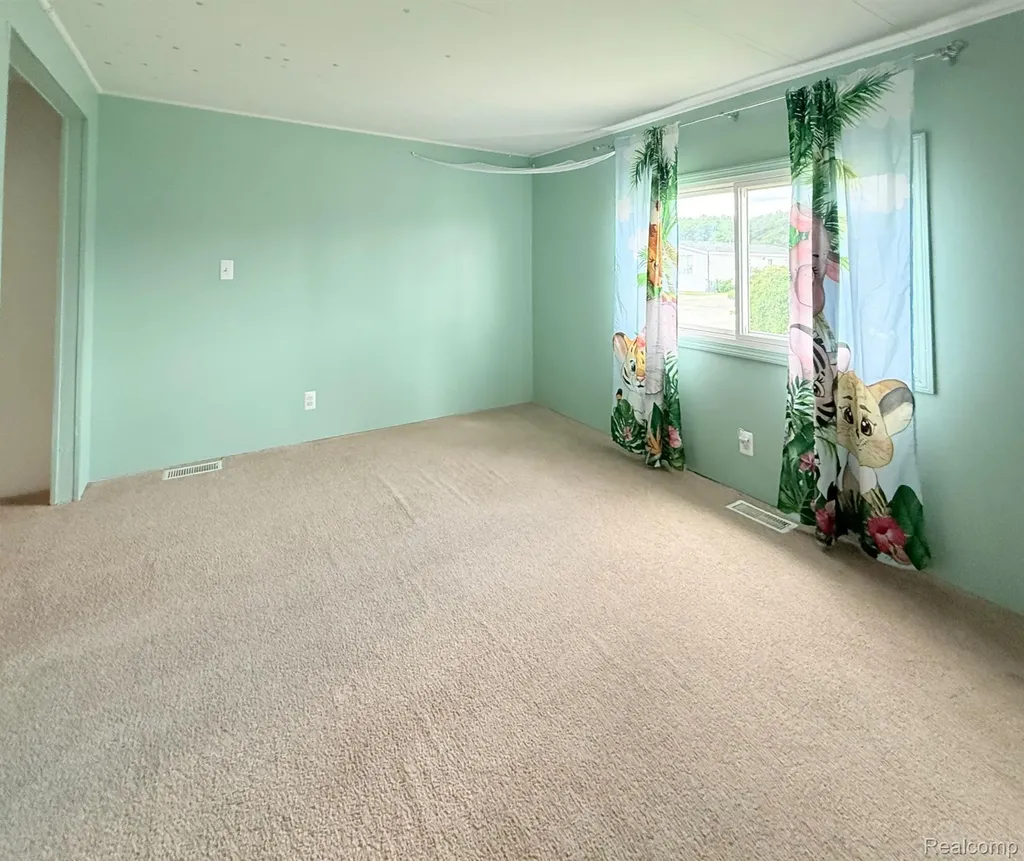 313 Huntington Frenchtown Township MI 48166
