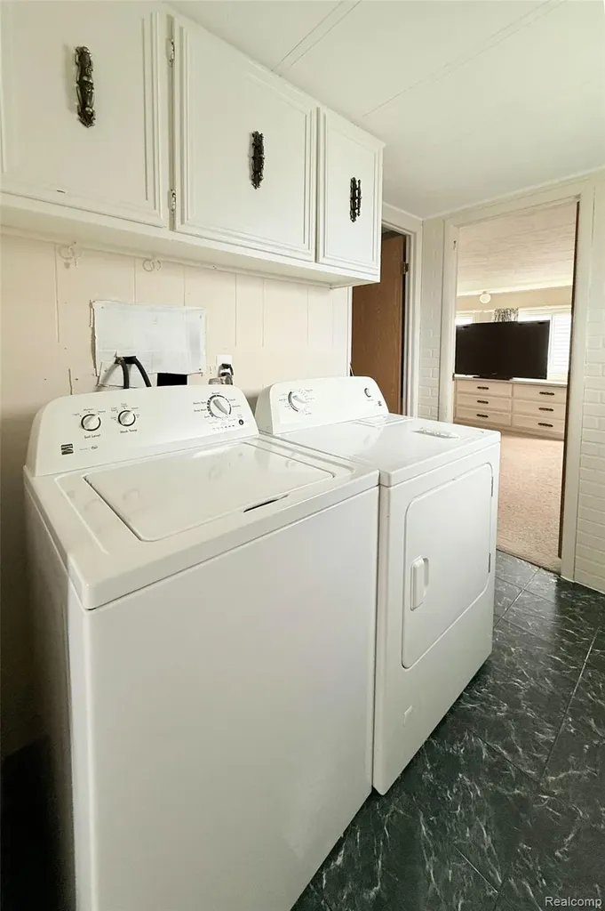 313 Huntington Frenchtown Township MI 48166