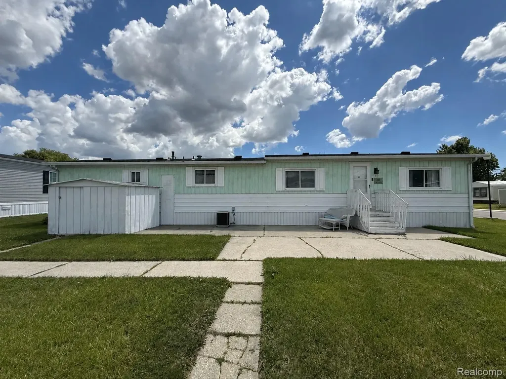 313 Huntington Frenchtown Township MI 48166
