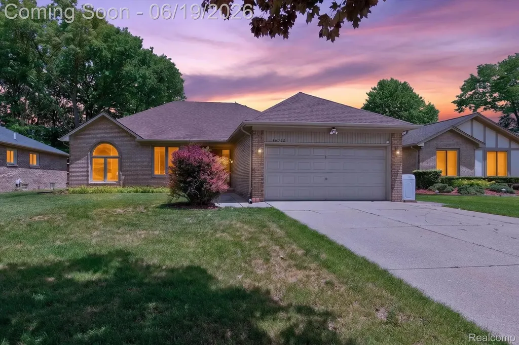 46362 Springhill Drive Shelby Charter Township MI 48317