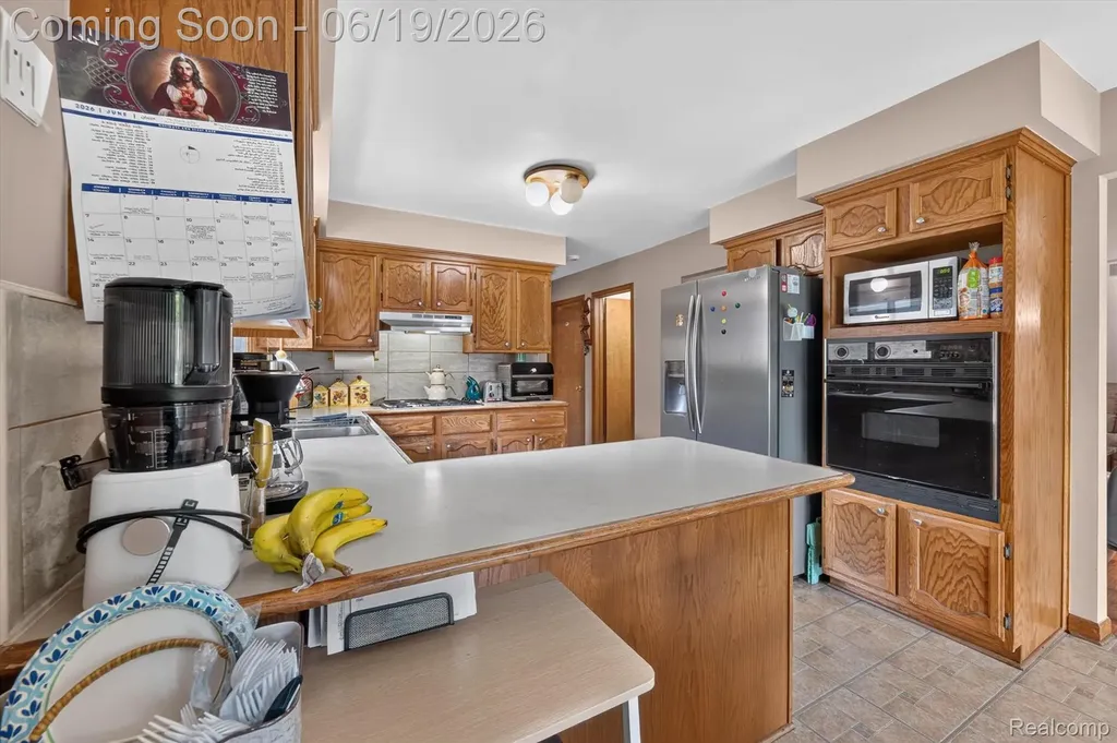 46362 Springhill Drive Shelby Charter Township MI 48317