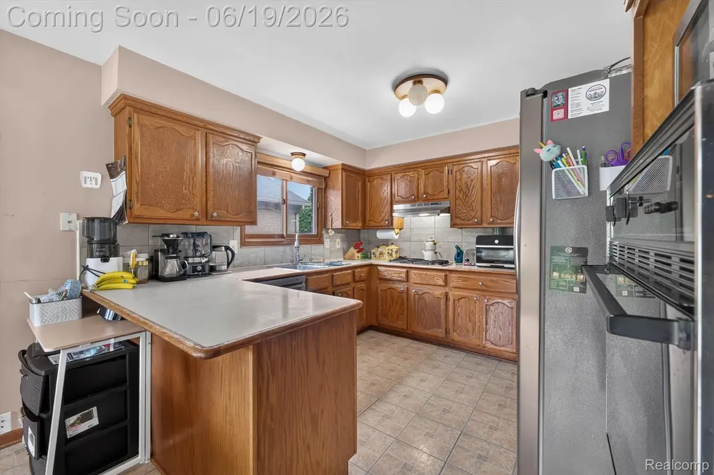 46362 Springhill Drive Shelby Charter Township MI 48317