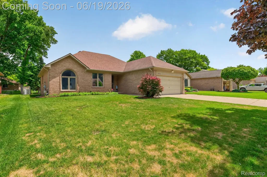 46362 Springhill Drive Shelby Charter Township MI 48317