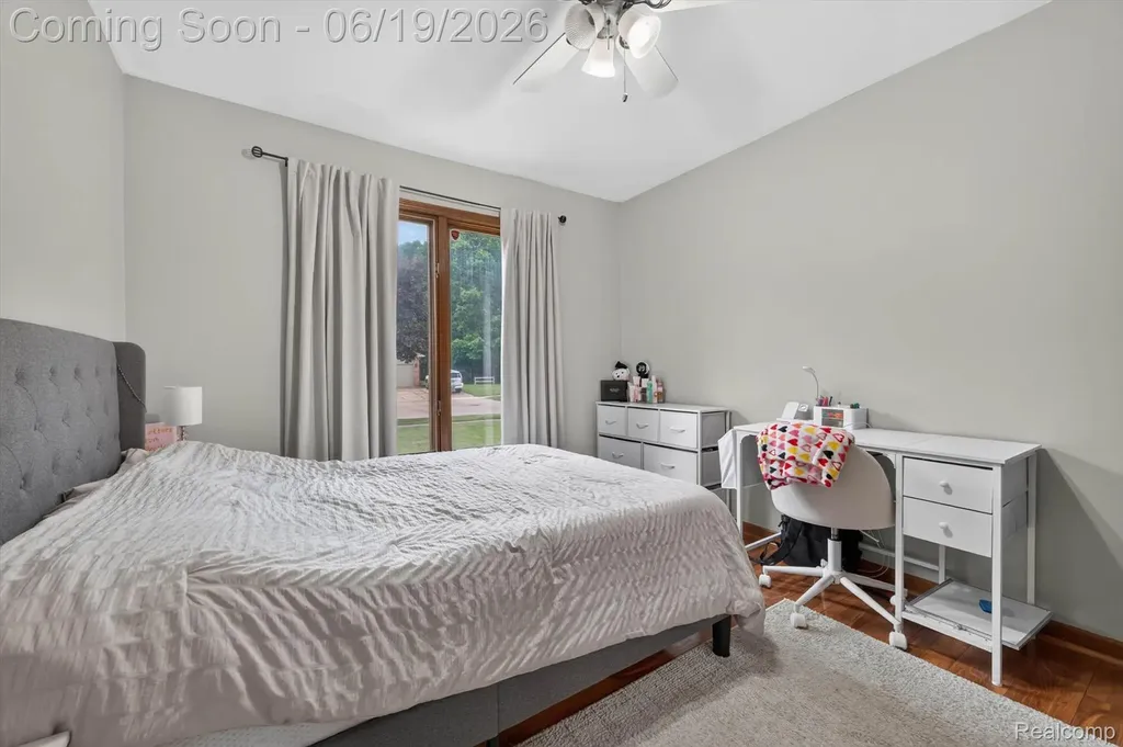 46362 Springhill Drive Shelby Charter Township MI 48317