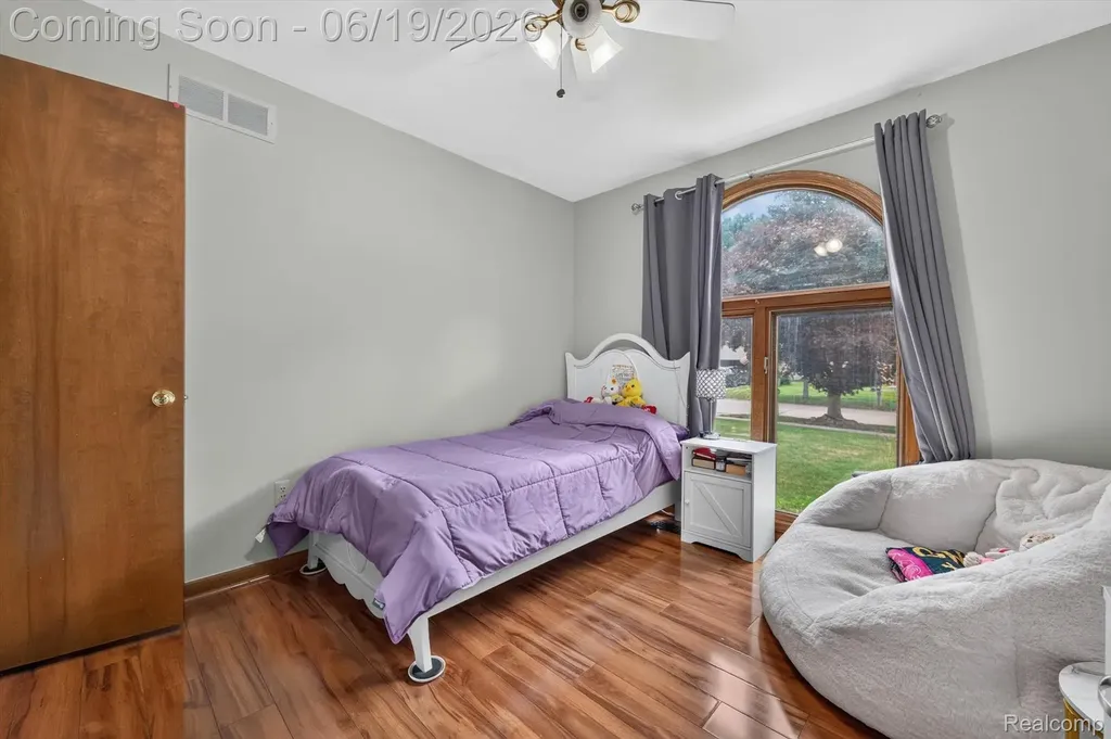 46362 Springhill Drive Shelby Charter Township MI 48317