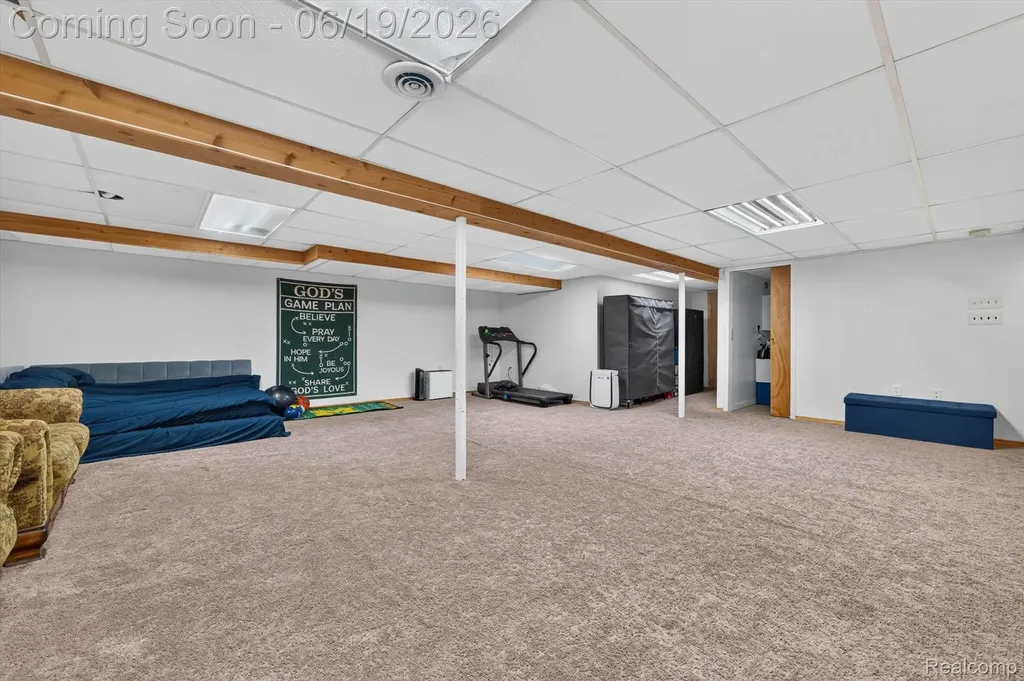 46362 Springhill Drive Shelby Charter Township MI 48317