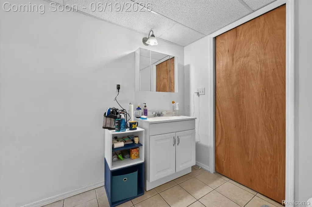46362 Springhill Drive Shelby Charter Township MI 48317