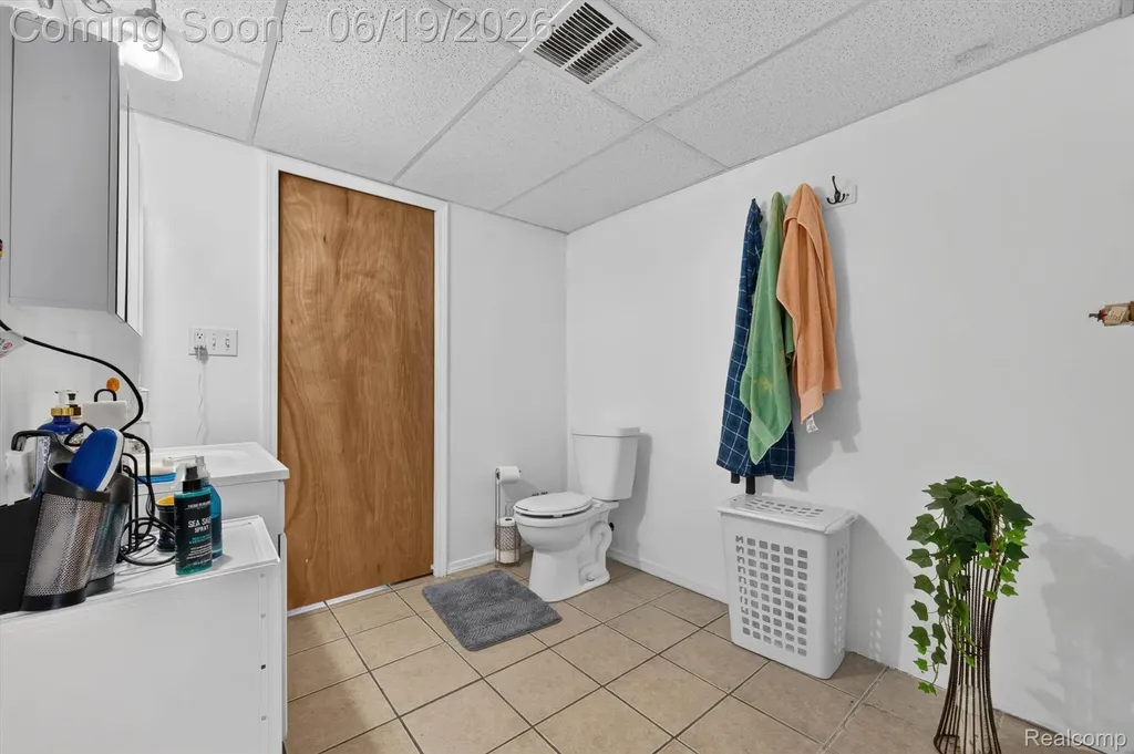 46362 Springhill Drive Shelby Charter Township MI 48317