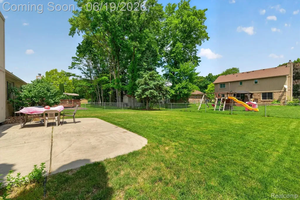 46362 Springhill Drive Shelby Charter Township MI 48317