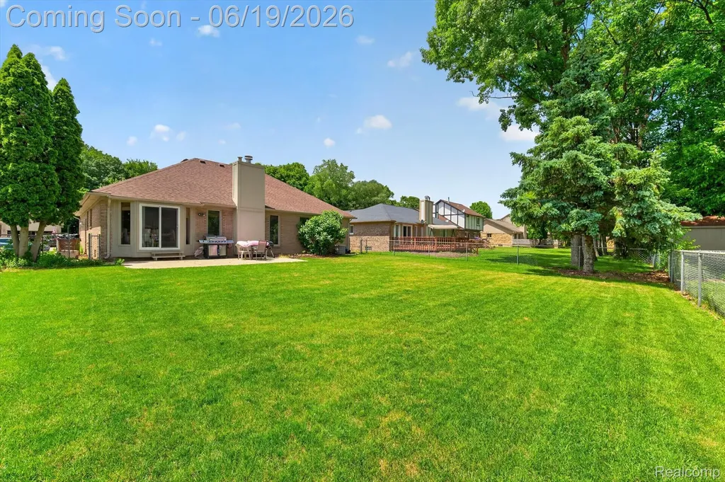 46362 Springhill Drive Shelby Charter Township MI 48317