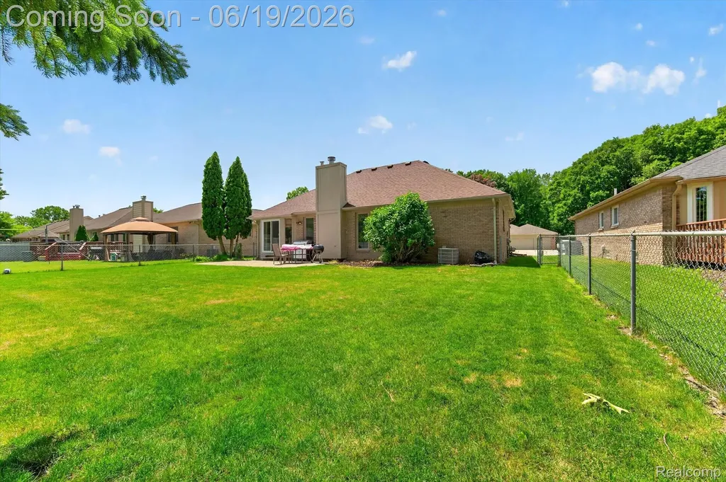 46362 Springhill Drive Shelby Charter Township MI 48317
