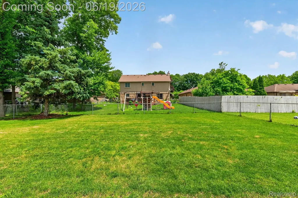 46362 Springhill Drive Shelby Charter Township MI 48317