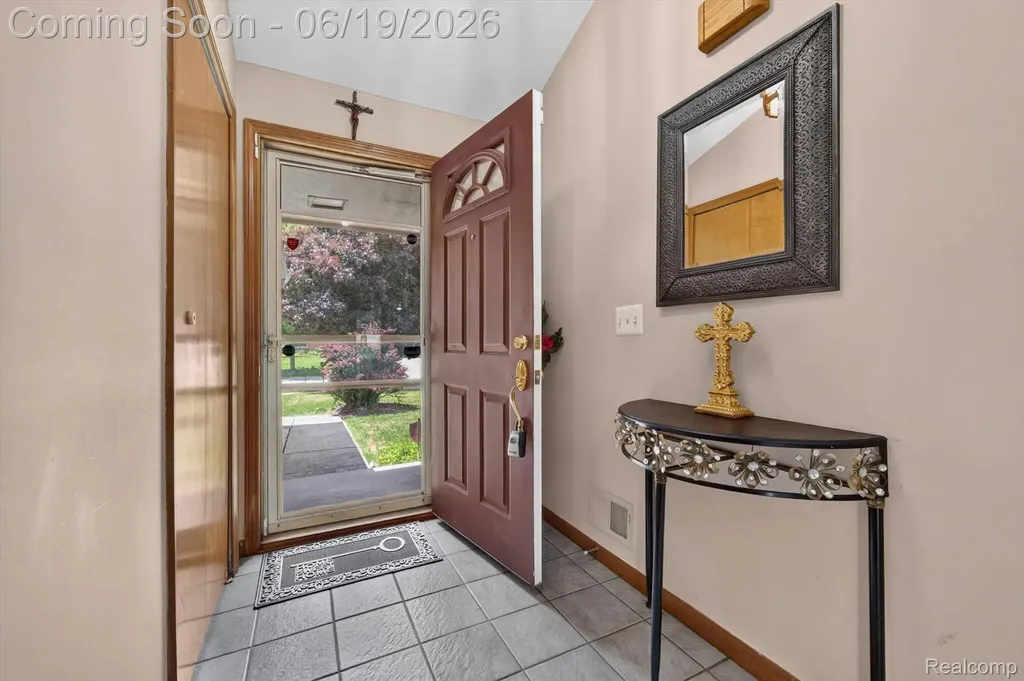 46362 Springhill Drive Shelby Charter Township MI 48317