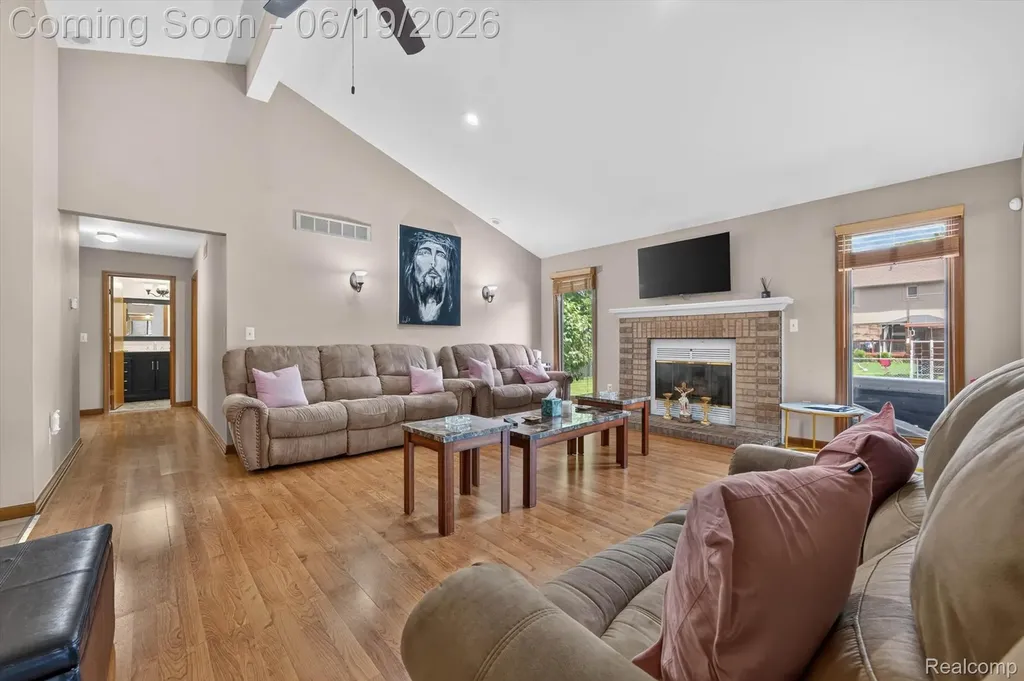 46362 Springhill Drive Shelby Charter Township MI 48317