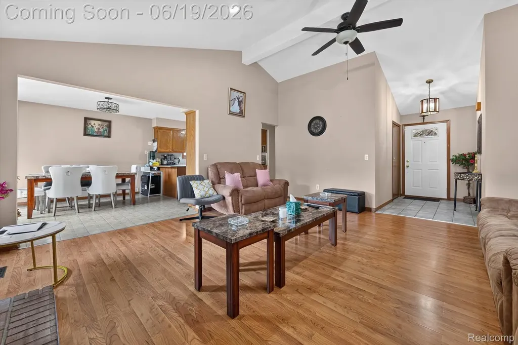 46362 Springhill Drive Shelby Charter Township MI 48317
