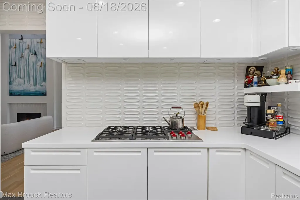 7102 Alta Vista Drive West Bloomfield Charter Township MI 48322