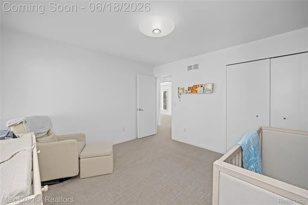 7102 Alta Vista Drive West Bloomfield Charter Township MI 48322