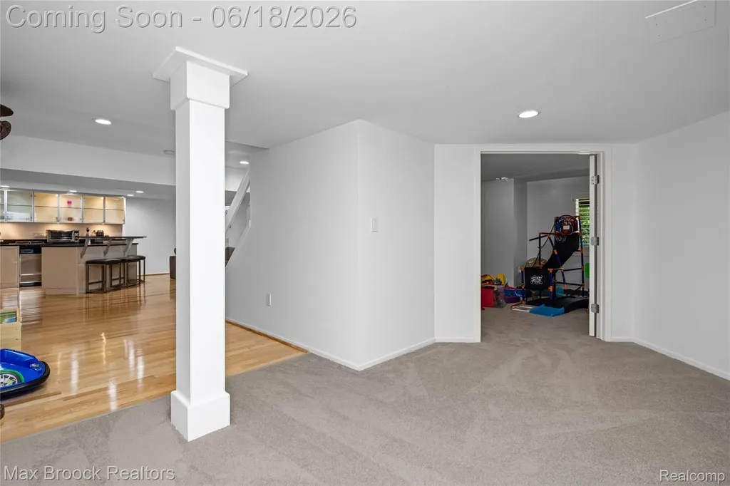 7102 Alta Vista Drive West Bloomfield Charter Township MI 48322