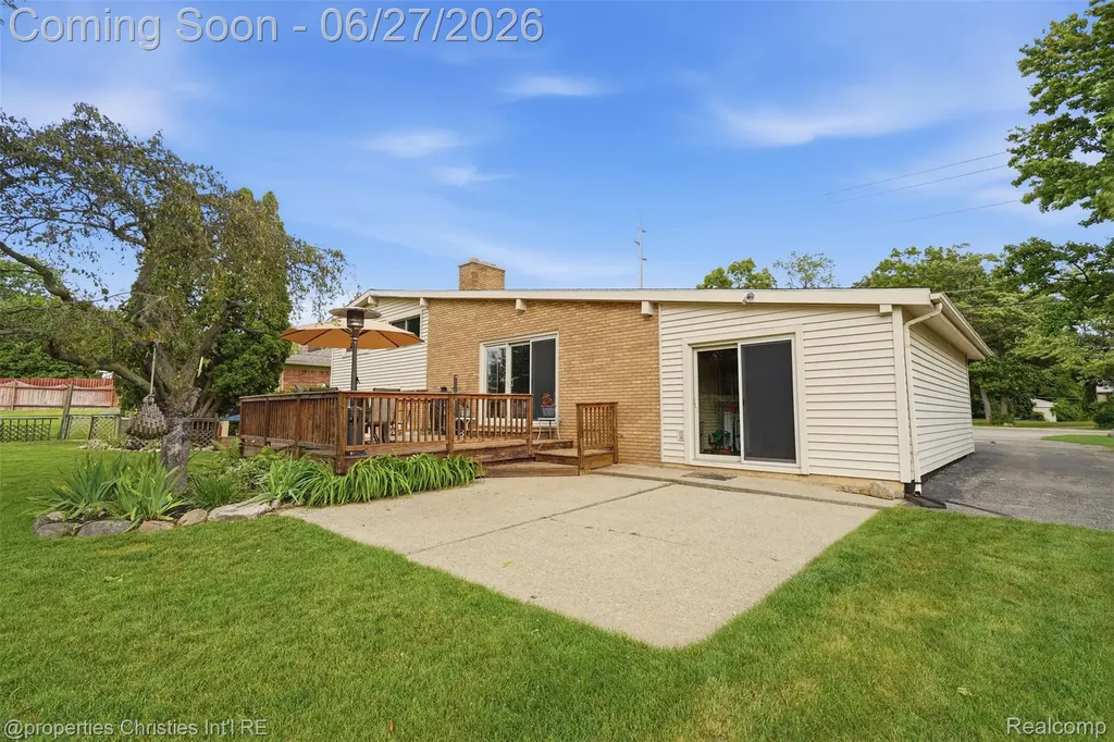 1318 S Williams Lake Road White Lake Charter Township MI 48386