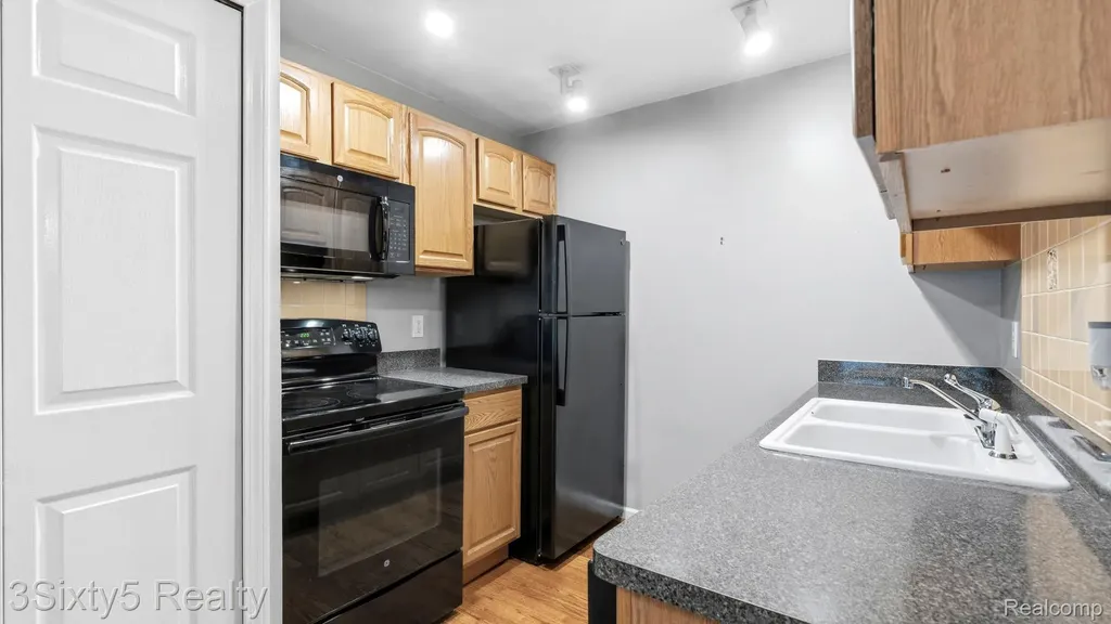 1702 Fort Street Trenton City MI 48183