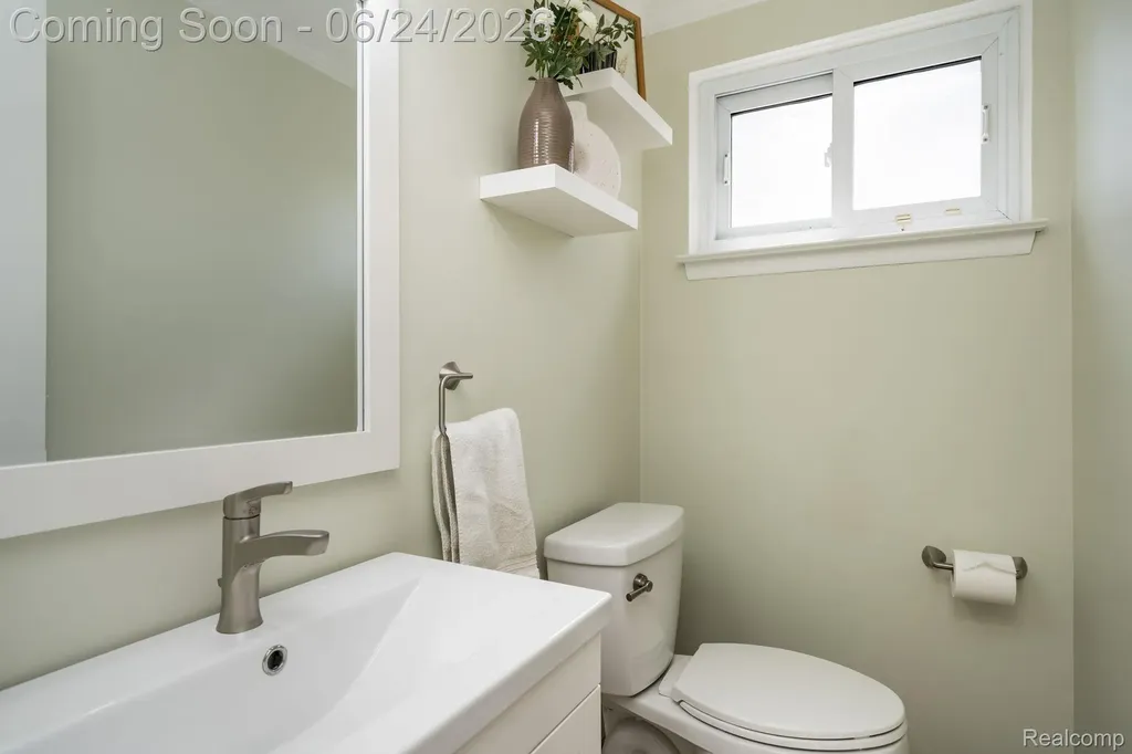 36343 Dardanella Street Livonia City MI 48152