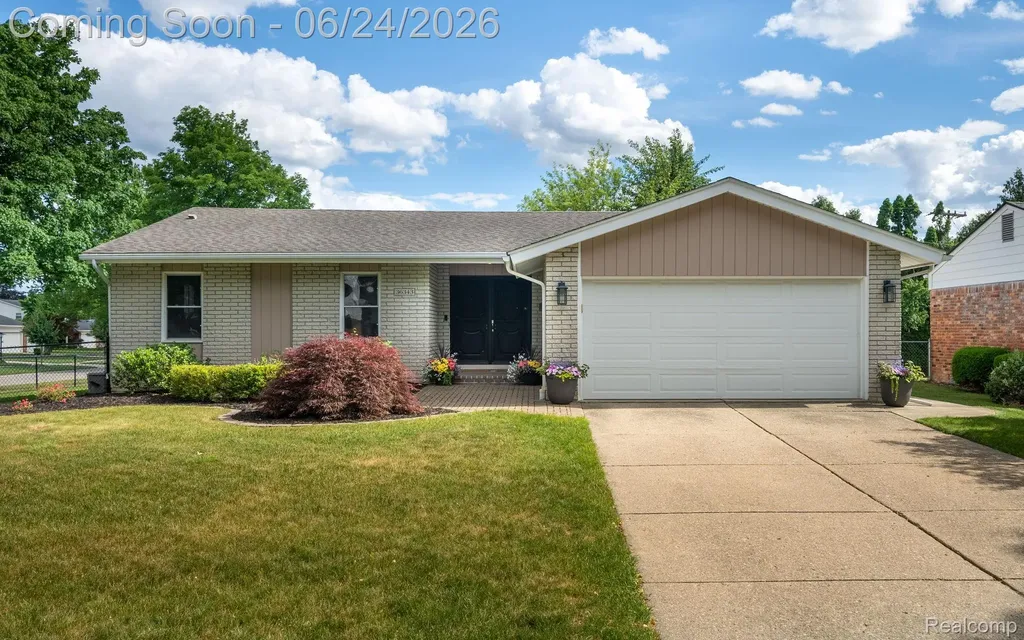 36343 Dardanella Street Livonia City MI 48152