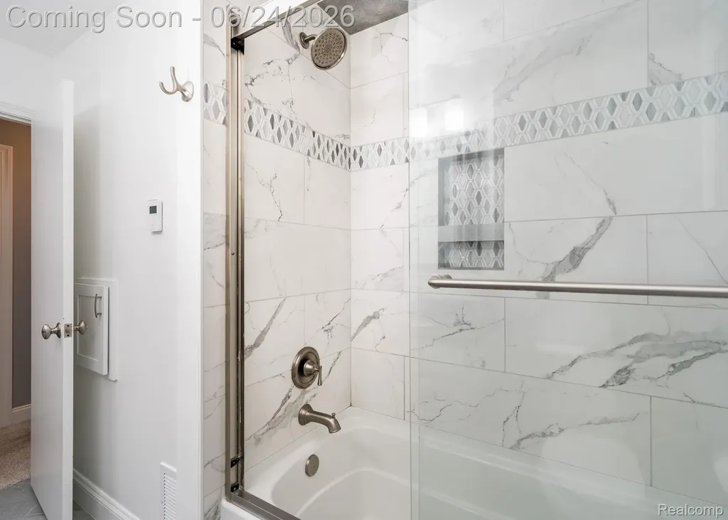 36343 Dardanella Street Livonia City MI 48152