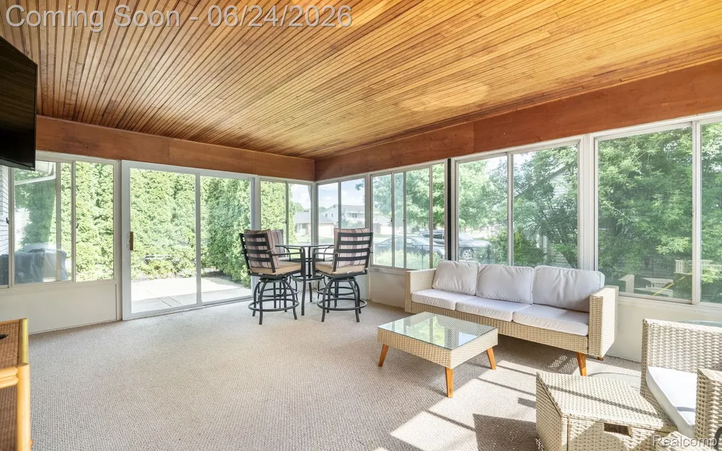 36343 Dardanella Street Livonia City MI 48152