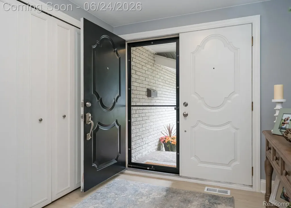 36343 Dardanella Street Livonia City MI 48152