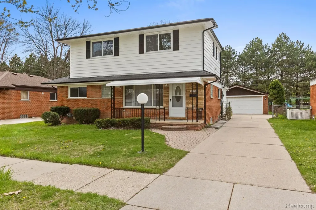 25807 Audrey Avenue Warren City MI 48091