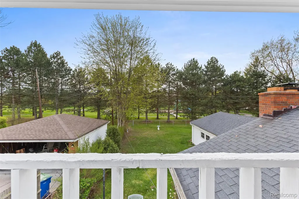 25807 Audrey Avenue Warren City MI 48091